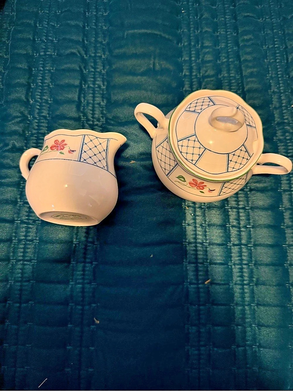 NIKKO Provincial Designs Covered Sugar Bowl & Creamer Cream & Blue